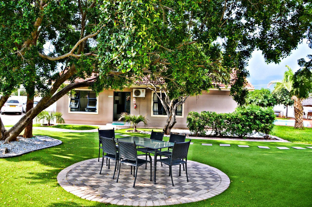 Cosy Palms Acomodação com café da manhã Gaborone Exterior foto